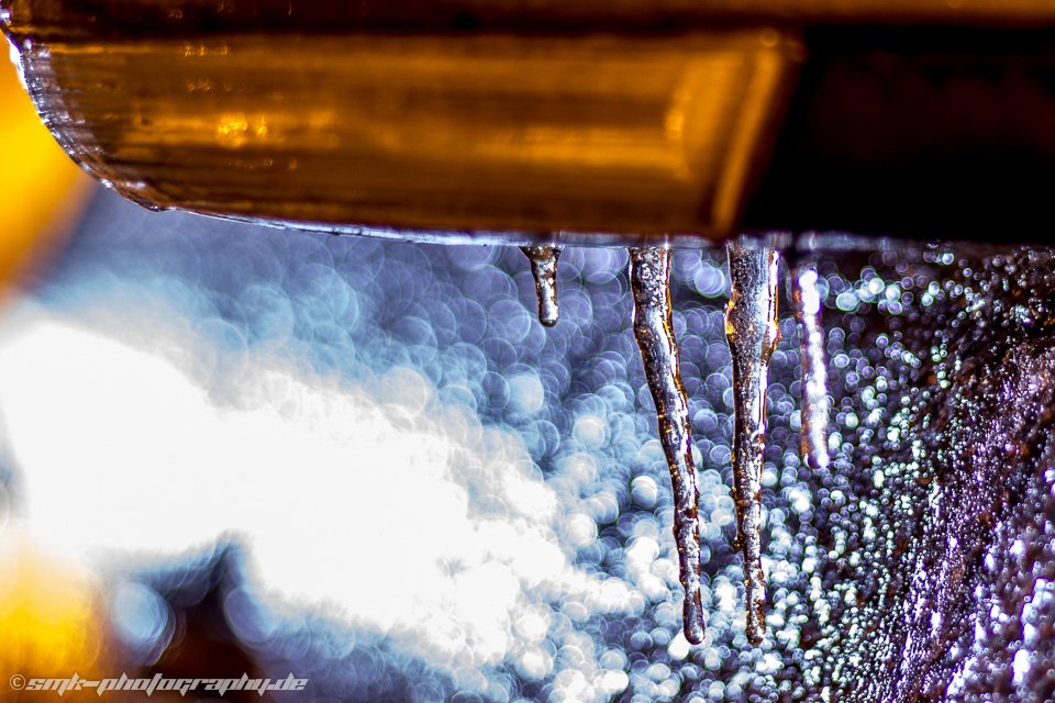 illuminated icicles